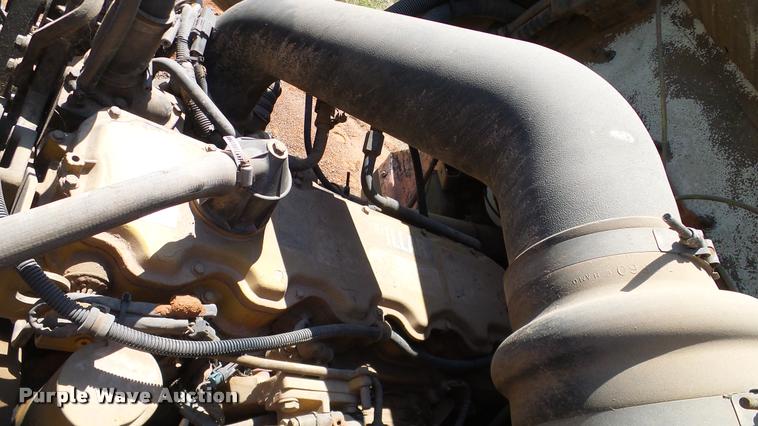 image for item DA6776 1999 Sterling L8513 Stahly Field Cruiser applicator truck