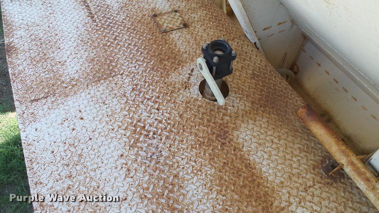 image for item DA6776 1999 Sterling L8513 Stahly Field Cruiser applicator truck