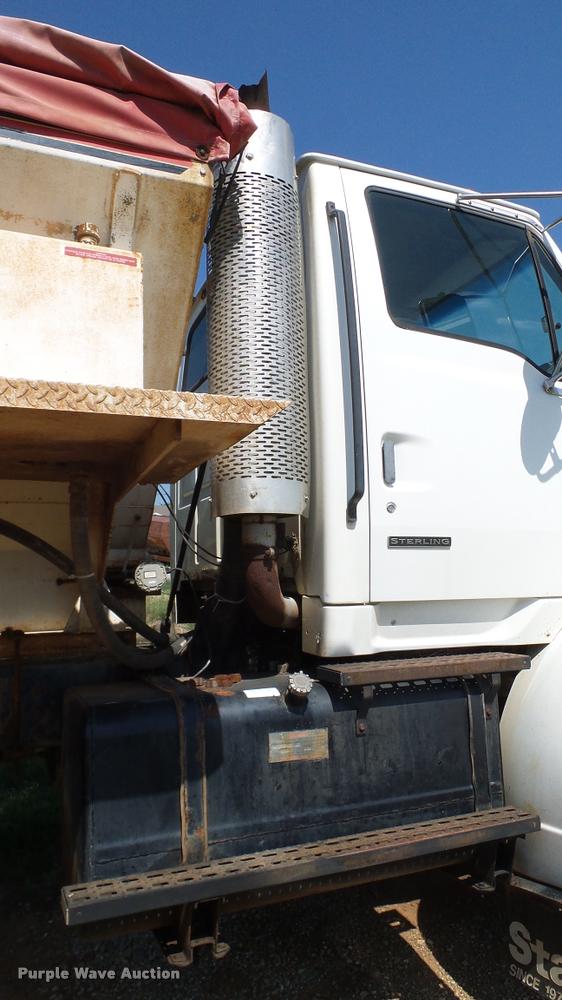 image for item DA6776 1999 Sterling L8513 Stahly Field Cruiser applicator truck