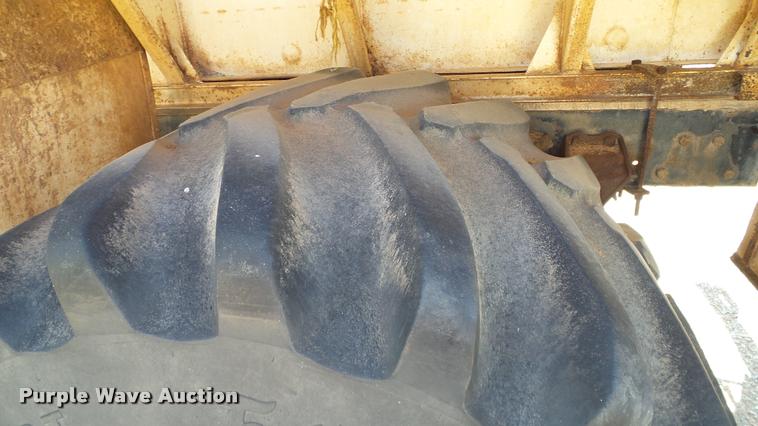 image for item DA6776 1999 Sterling L8513 Stahly Field Cruiser applicator truck