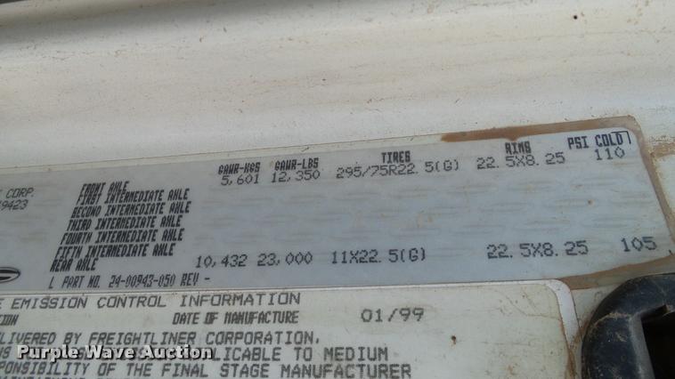 image for item DA6776 1999 Sterling L8513 Stahly Field Cruiser applicator truck