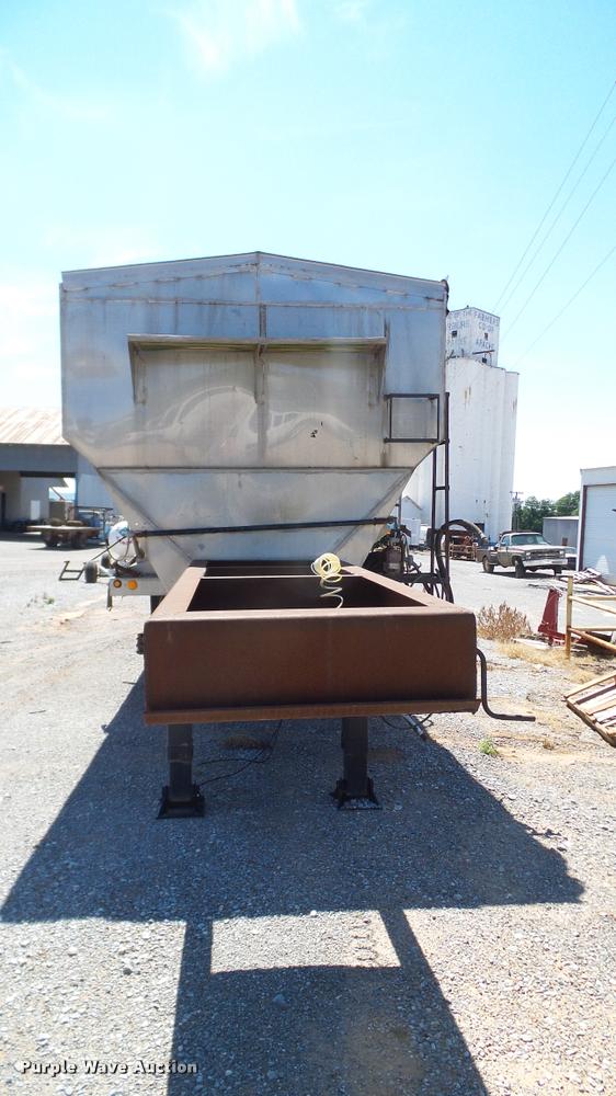image for item DA6778 Shop built fertilizer tender trailer