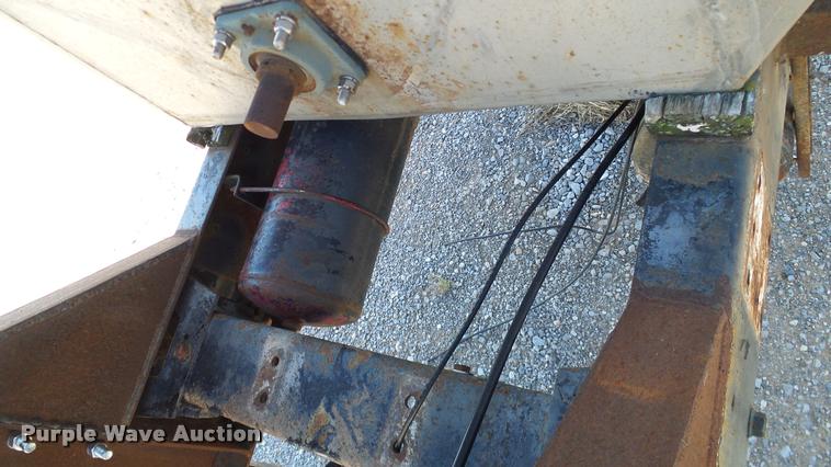 image for item DA6778 Shop built fertilizer tender trailer