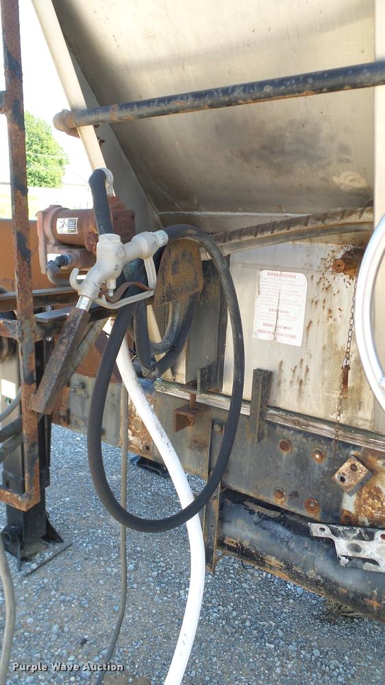 image for item DA6778 Shop built fertilizer tender trailer