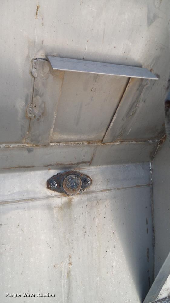 image for item DA6778 Shop built fertilizer tender trailer