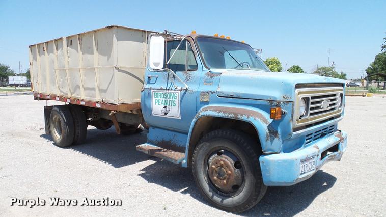 image for item DA6779 1979 Chevrolet C60 grain truck