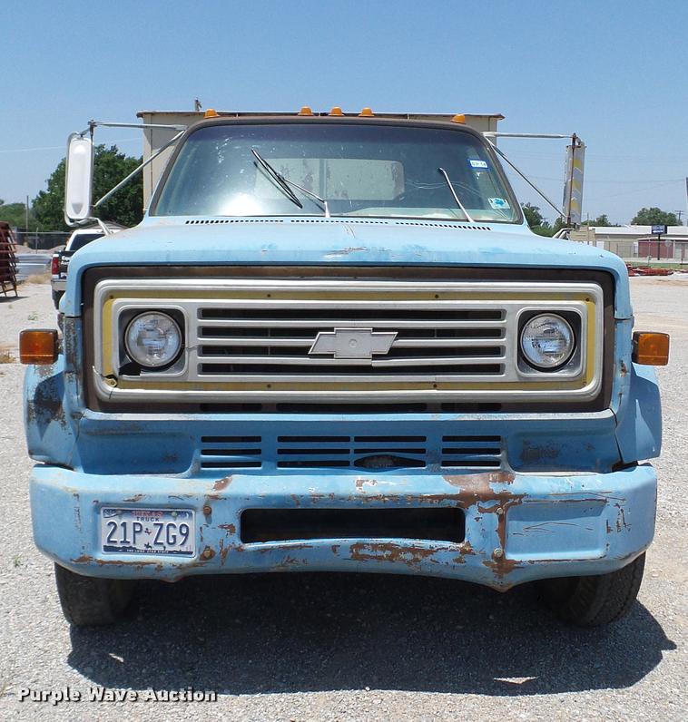 image for item DA6779 1979 Chevrolet C60 grain truck