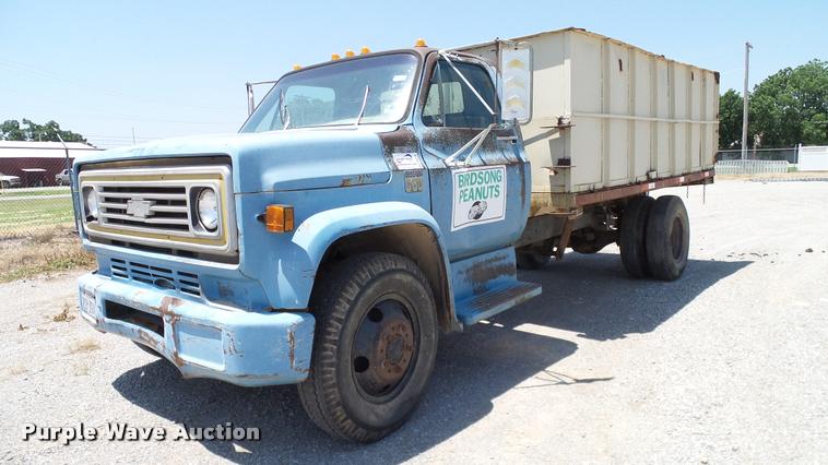 image for item DA6779 1979 Chevrolet C60 grain truck