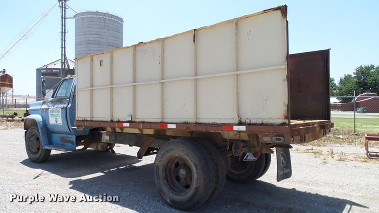 image for item DA6779 1979 Chevrolet C60 grain truck