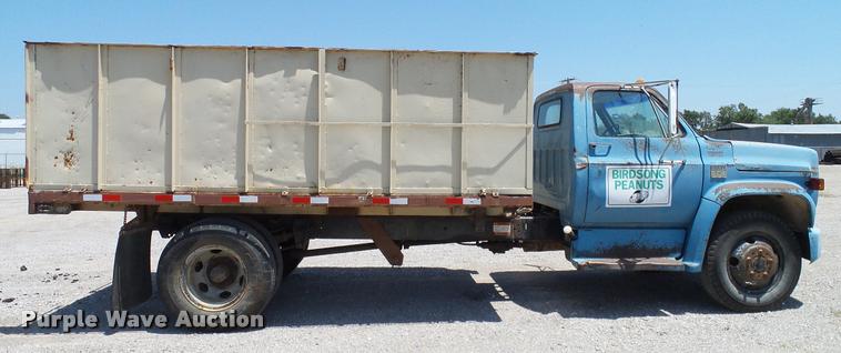 image for item DA6779 1979 Chevrolet C60 grain truck