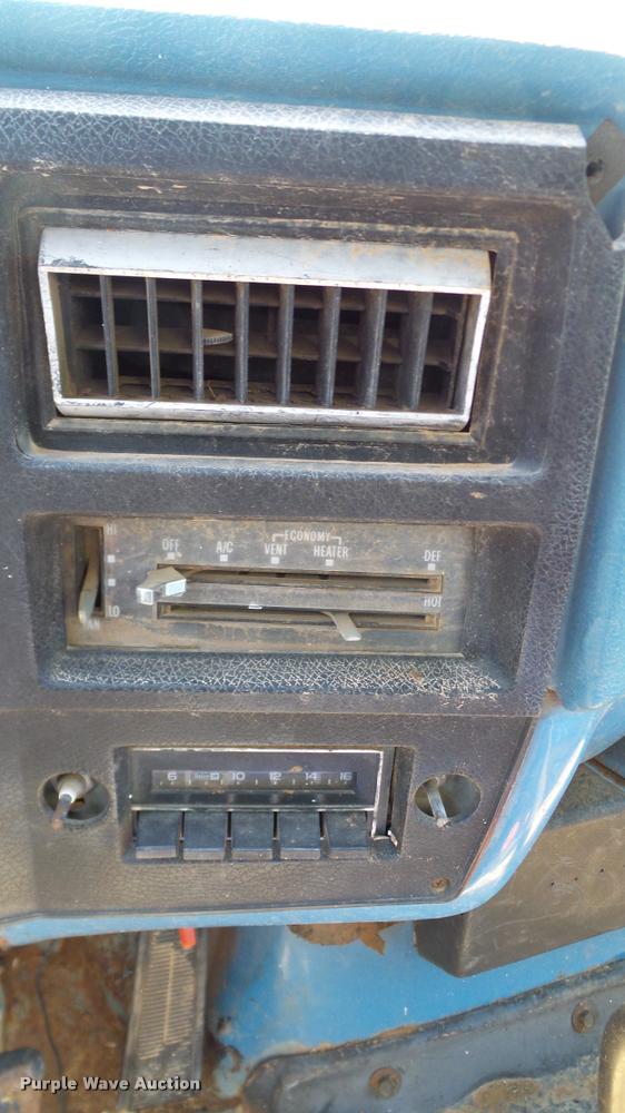 image for item DA6779 1979 Chevrolet C60 grain truck