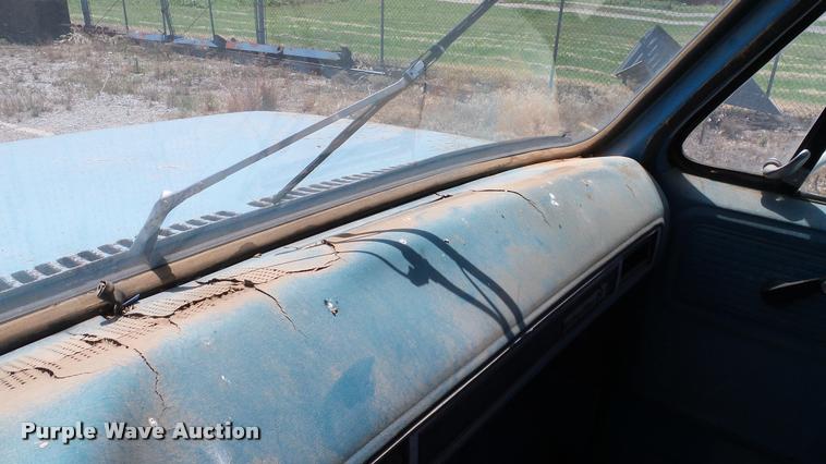 image for item DA6779 1979 Chevrolet C60 grain truck