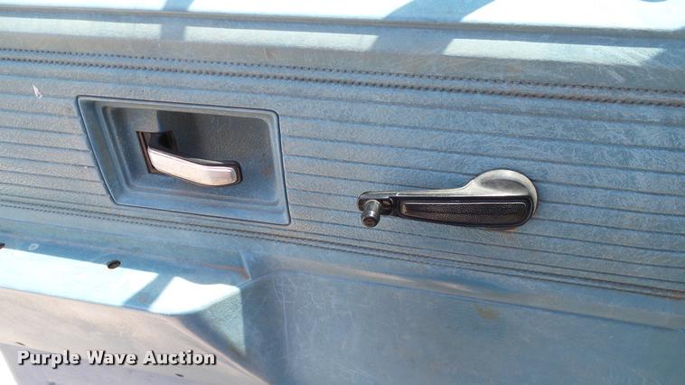 image for item DA6779 1979 Chevrolet C60 grain truck