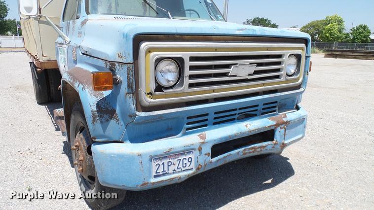 image for item DA6779 1979 Chevrolet C60 grain truck