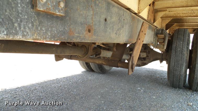 image for item DA6779 1979 Chevrolet C60 grain truck