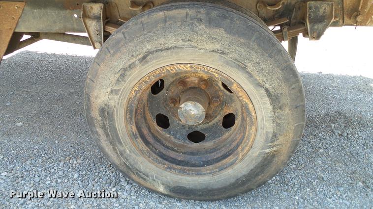 image for item DA6779 1979 Chevrolet C60 grain truck