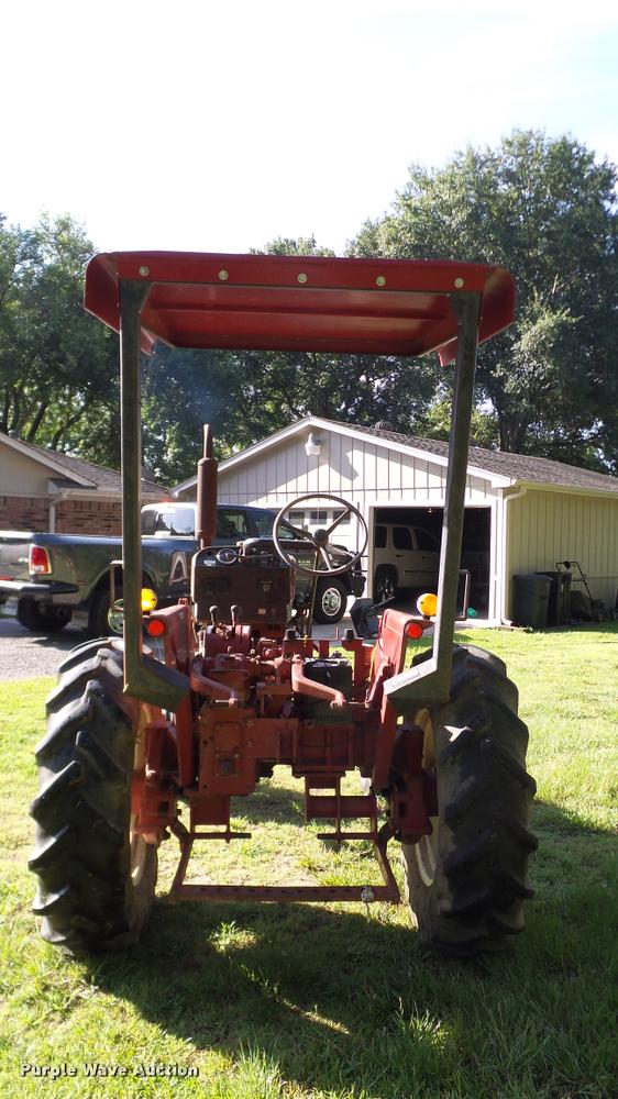 image for item DA6808 1981 International Harvester 274 Offset tractor