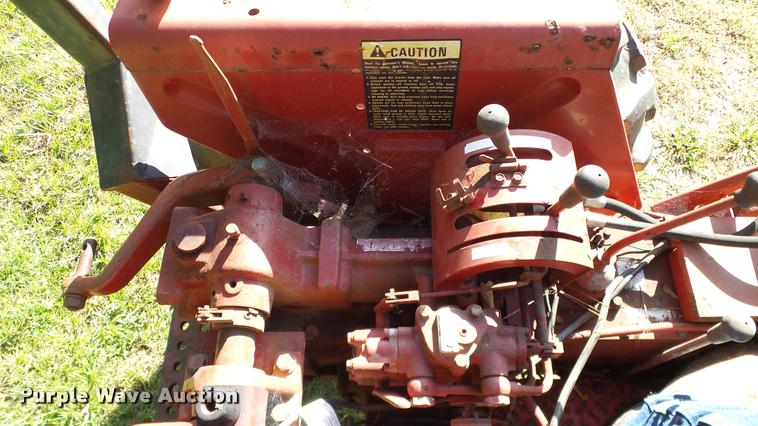 image for item DA6808 1981 International Harvester 274 Offset tractor