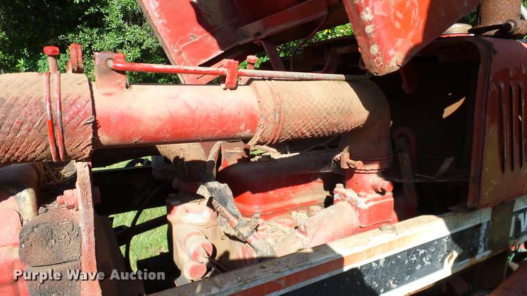 image for item DA6808 1981 International Harvester 274 Offset tractor