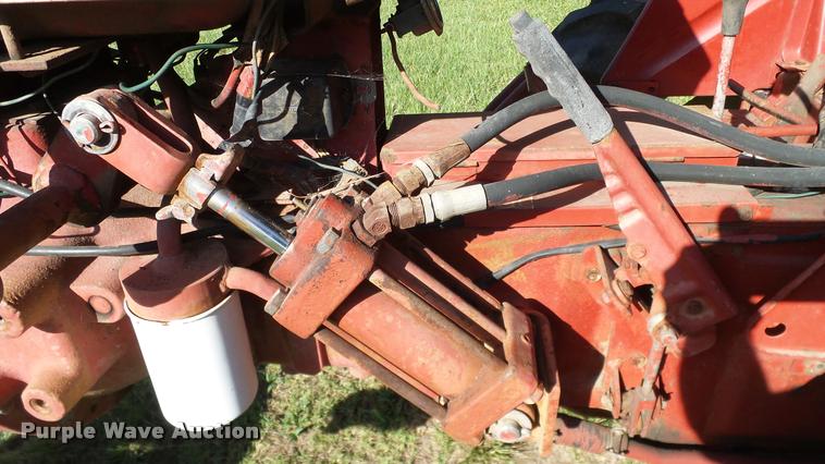 image for item DA6808 1981 International Harvester 274 Offset tractor