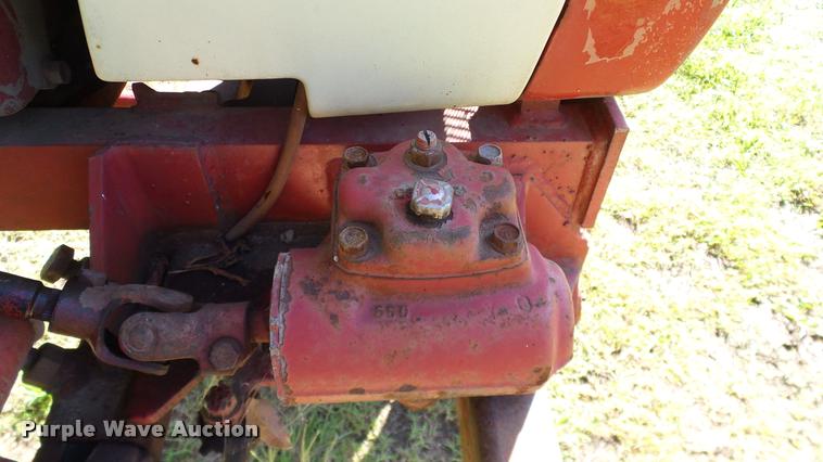 image for item DA6808 1981 International Harvester 274 Offset tractor