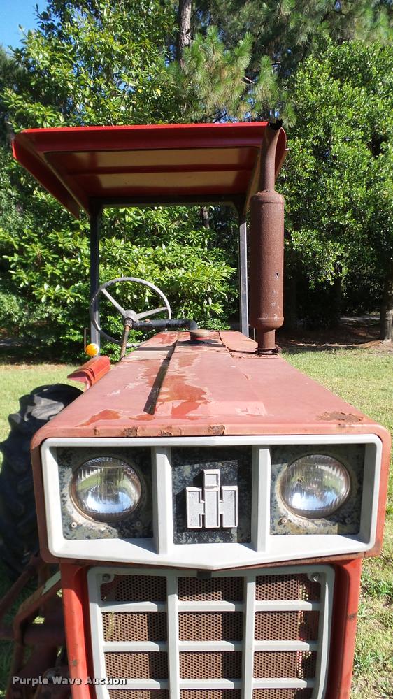image for item DA6808 1981 International Harvester 274 Offset tractor