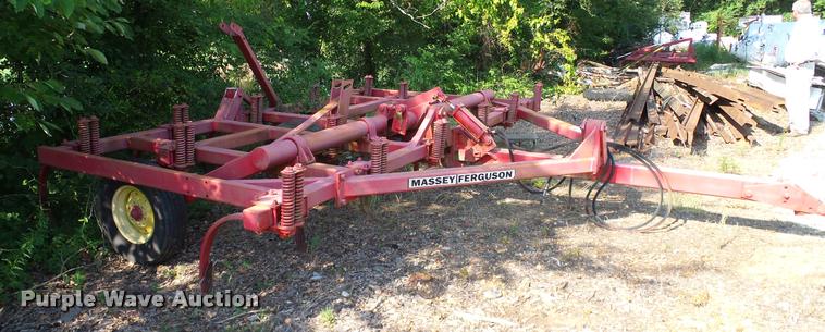 image for item DA6822 Massey Ferguson chisel