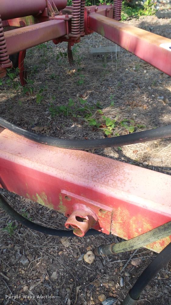 image for item DA6822 Massey Ferguson chisel