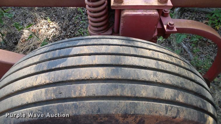 image for item DA6822 Massey Ferguson chisel