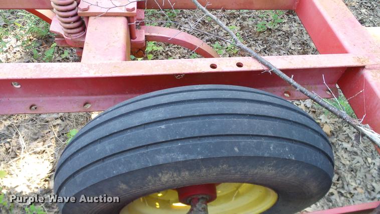 image for item DA6824 Massey Ferguson chisel