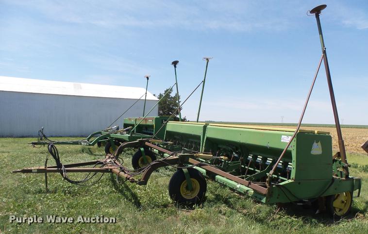 image for item DB2707 John Deere 9300 grain drill