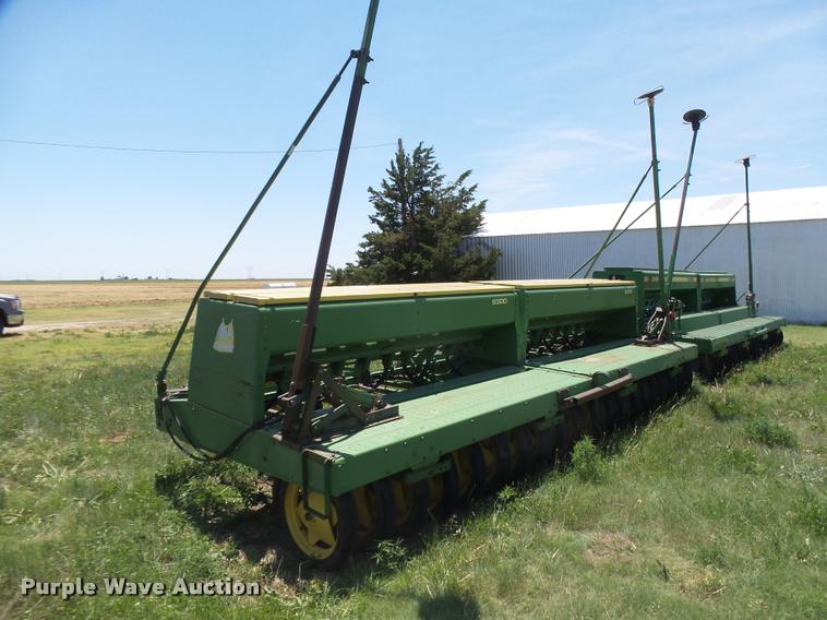 image for item DB2707 John Deere 9300 grain drill