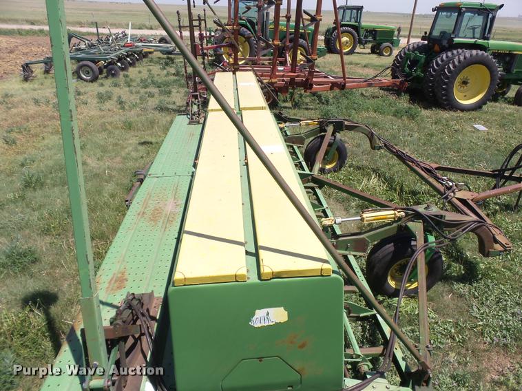 image for item DB2707 John Deere 9300 grain drill