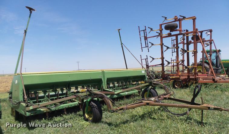 image for item DB2707 John Deere 9300 grain drill