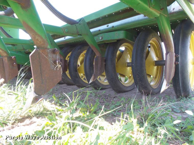 image for item DB2707 John Deere 9300 grain drill