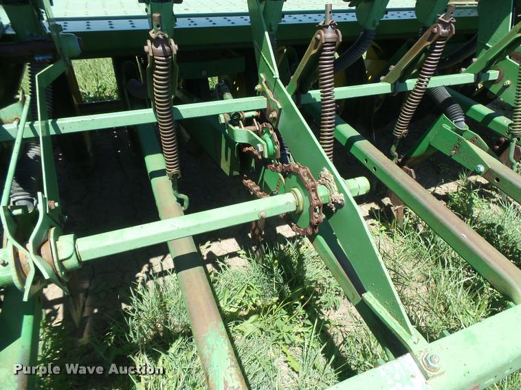 image for item DB2707 John Deere 9300 grain drill