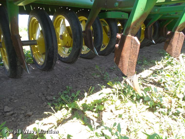 image for item DB2707 John Deere 9300 grain drill