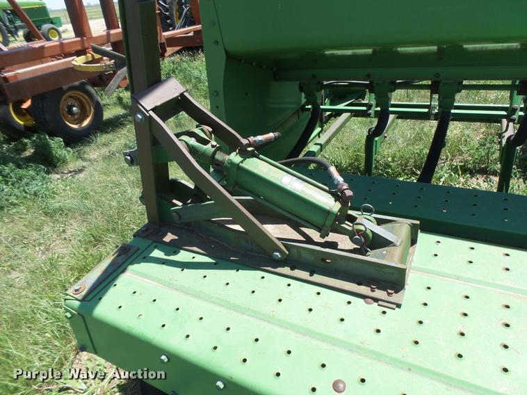 image for item DB2707 John Deere 9300 grain drill