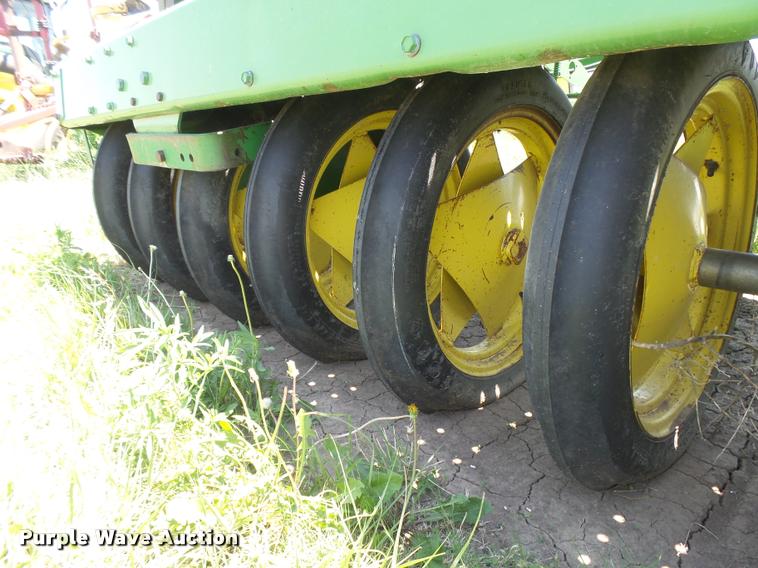 image for item DB2707 John Deere 9300 grain drill