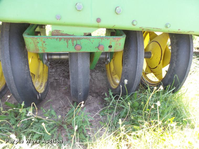image for item DB2707 John Deere 9300 grain drill