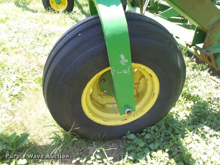 image for item DB2707 John Deere 9300 grain drill