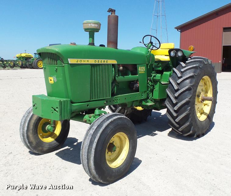 image for item DB5772 John Deere 4020 tractor