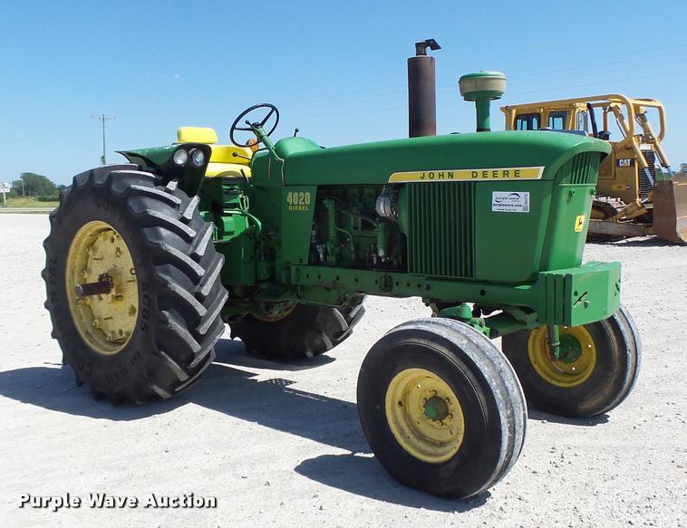 image for item DB5772 John Deere 4020 tractor