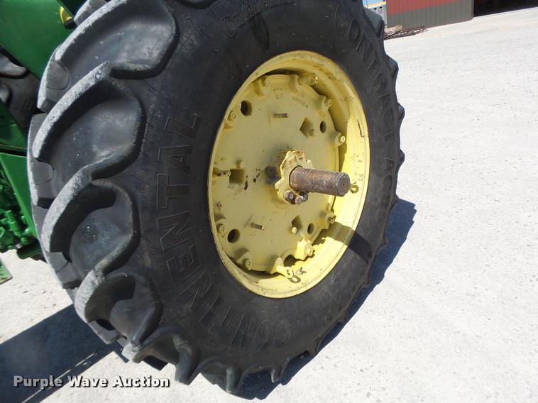 image for item DB5772 John Deere 4020 tractor