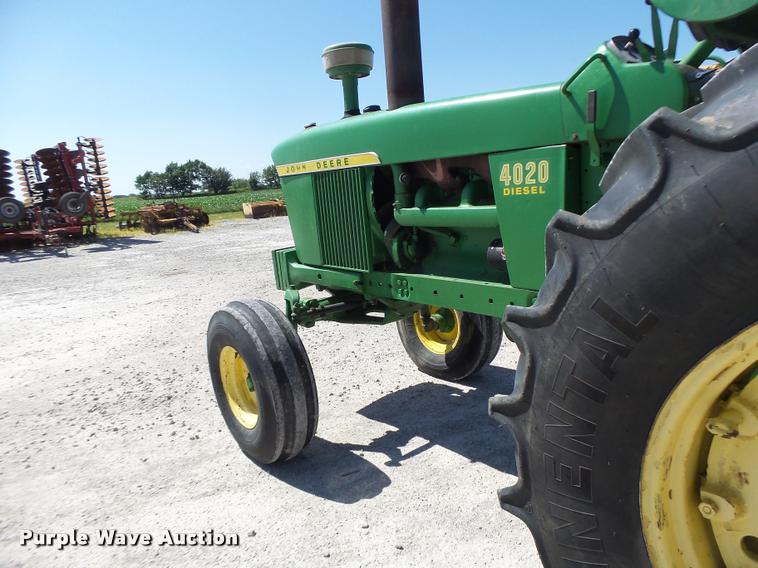 image for item DB5772 John Deere 4020 tractor