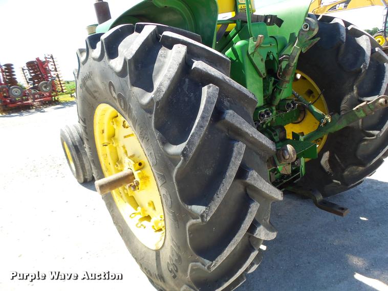 image for item DB5772 John Deere 4020 tractor