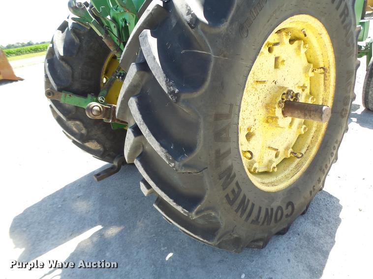 image for item DB5772 John Deere 4020 tractor