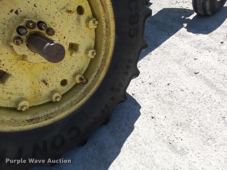 image for item DB5772 John Deere 4020 tractor