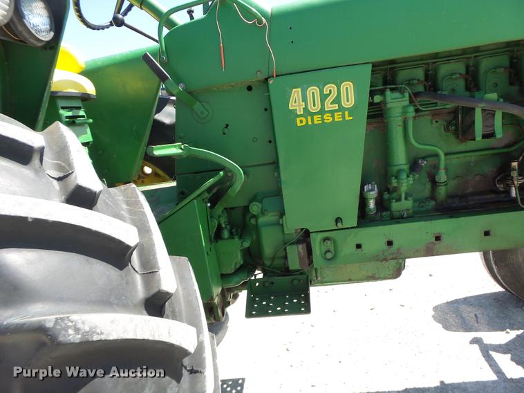 image for item DB5772 John Deere 4020 tractor