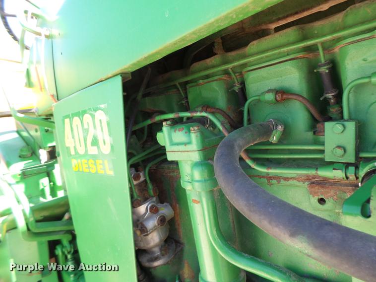 image for item DB5772 John Deere 4020 tractor